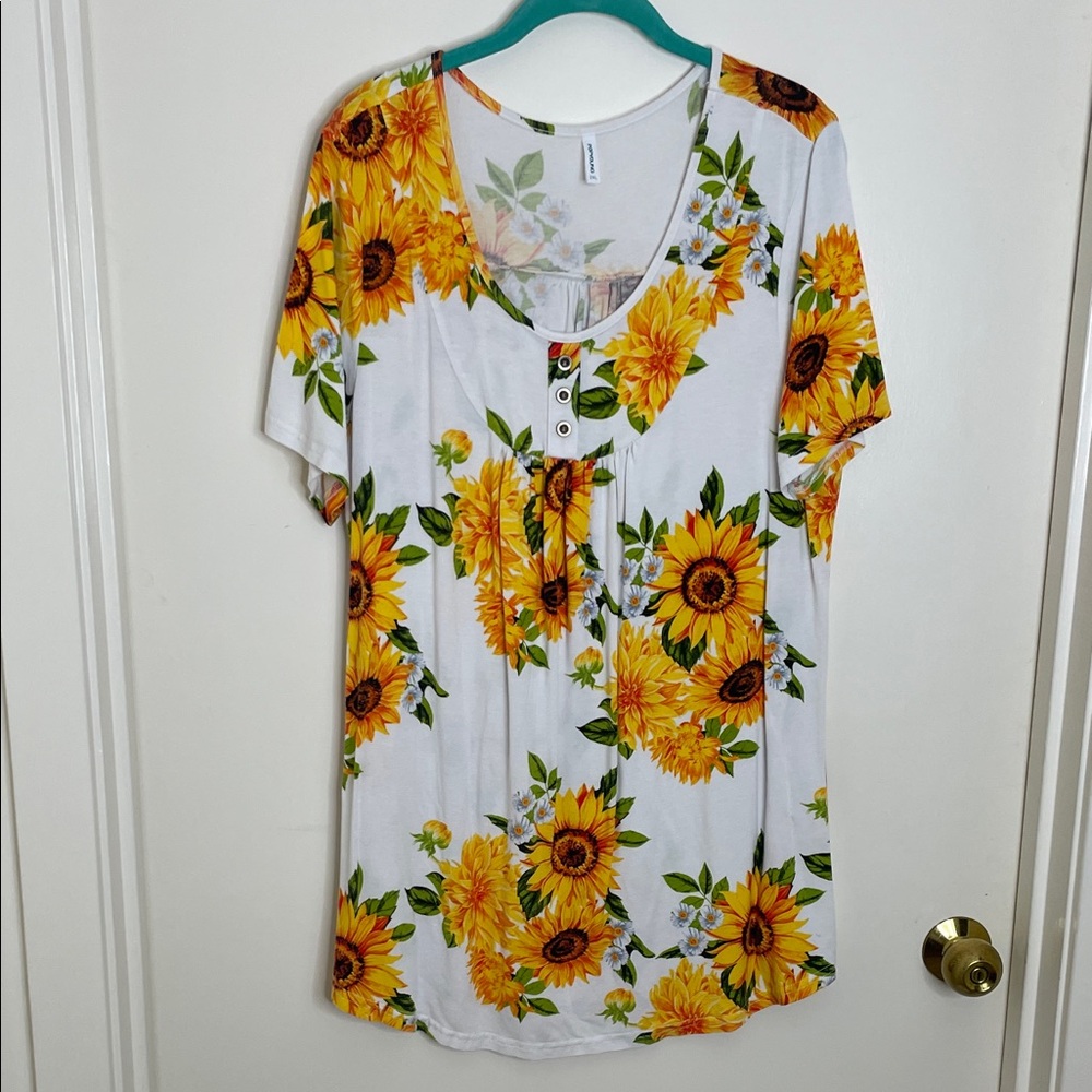 Sunflower Print Short Sleeve Women's Top